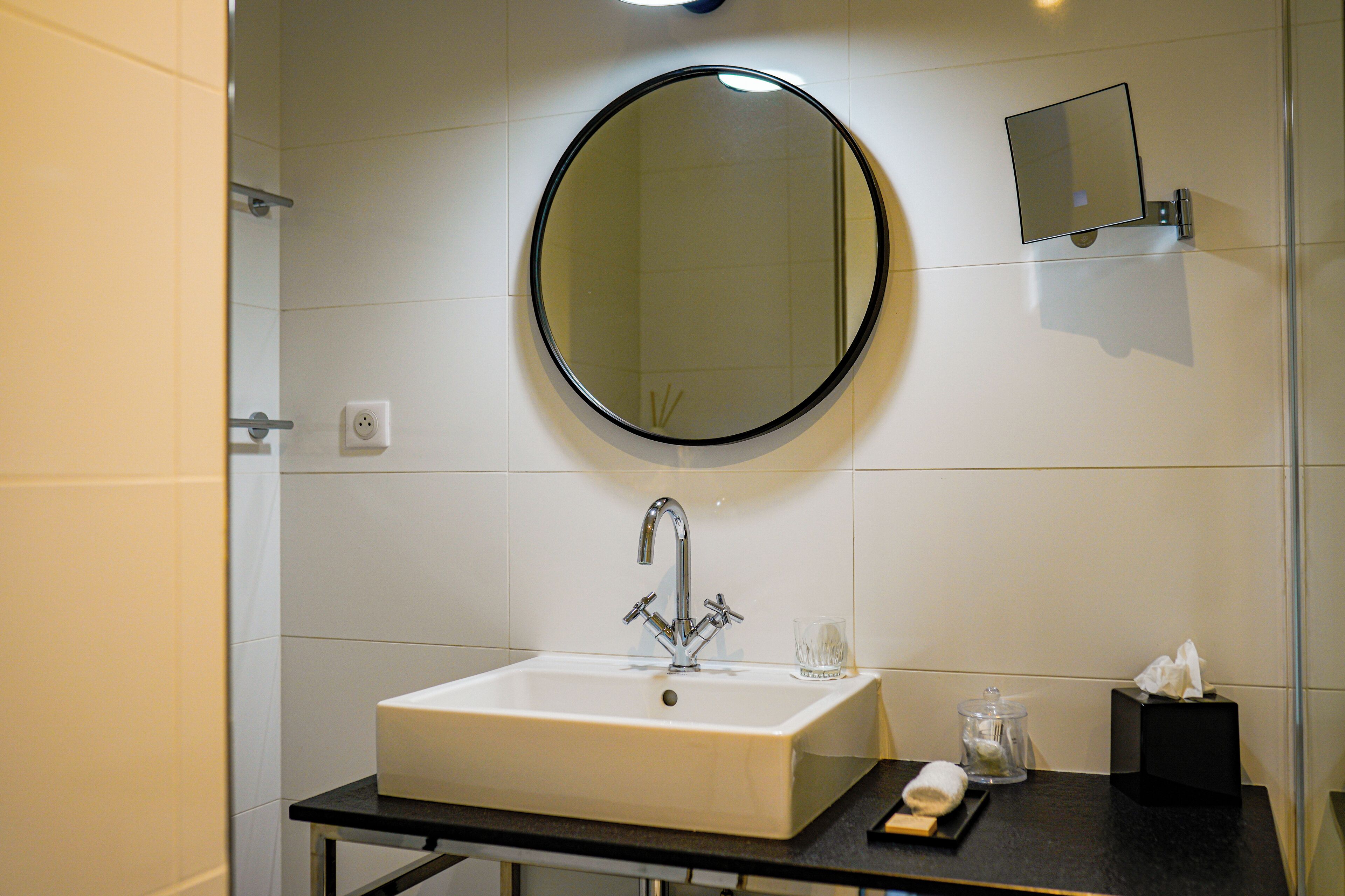 junior suite, 1 king bed | bathroom | free toiletries, hair dryer, bathrobes, slippers