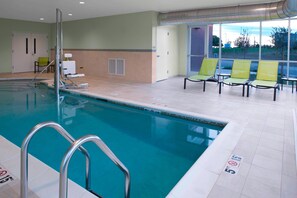 Indoor pool - SpringHill Suites by Marriott Kansas City Lenexa City Center (Lenexa)