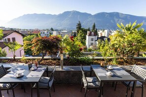 Free daily buffet breakfast  - Easy Stay by Hotel La Perla (Ascona)