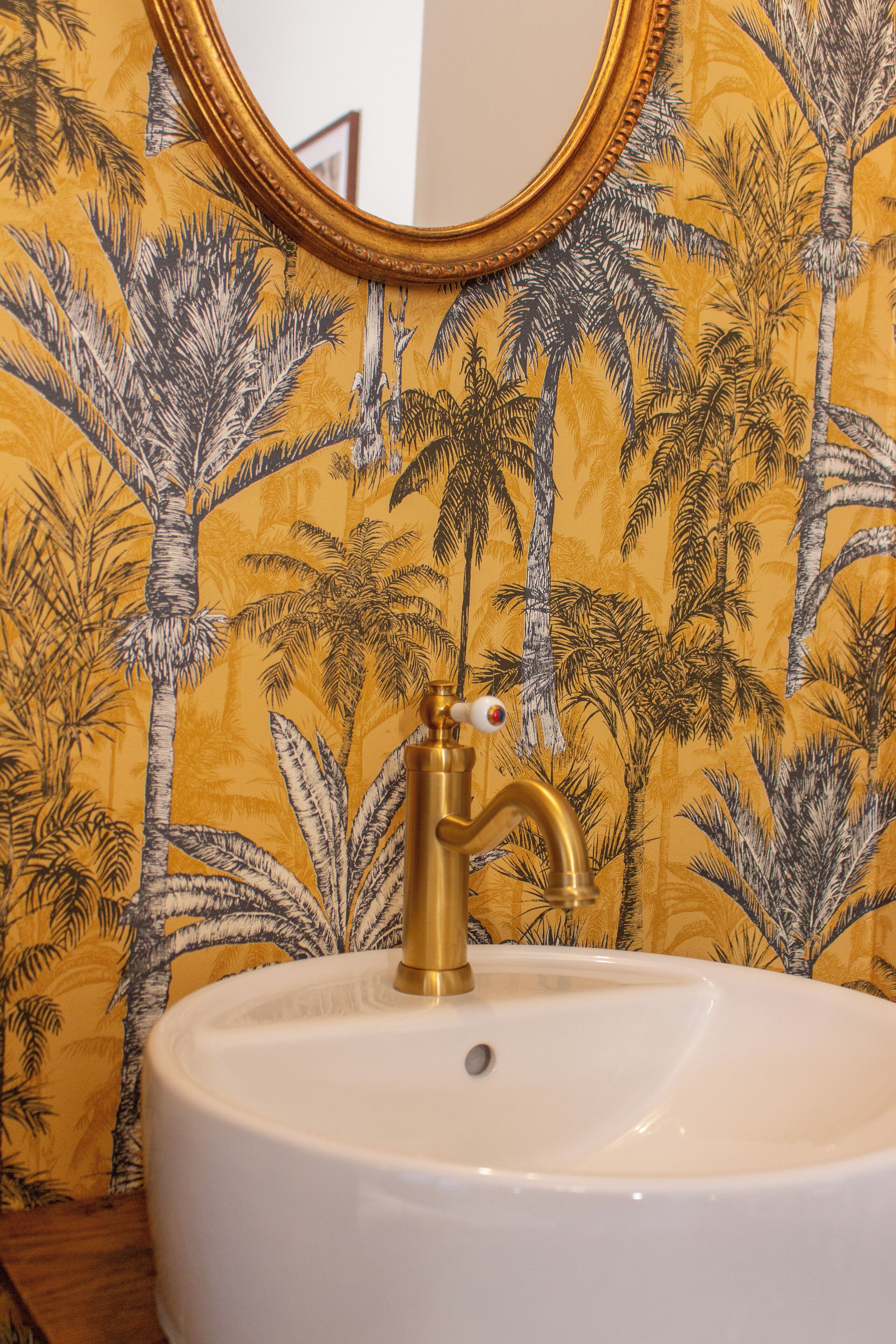 economy double room | bathroom | free toiletries, hair dryer, towels