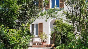 Fachada de la propiedad