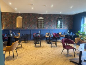 Se sirven cenas y cocina alemana 