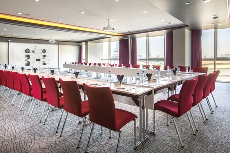 Park Inn by Radisson Dubai Motor City - Image 57