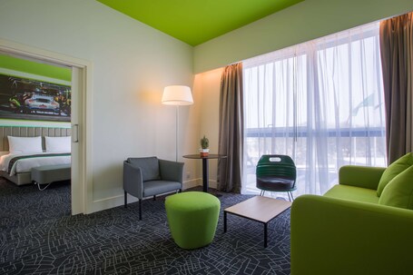 Park Inn by Radisson Dubai Motor City - Image 31