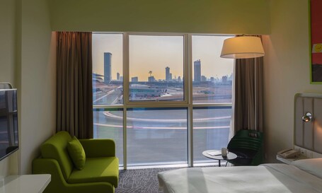 Park Inn by Radisson Dubai Motor City - Image 16