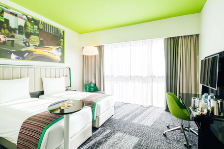 Park Inn by Radisson Dubai Motor City - Image 9