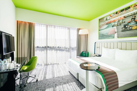 Park Inn by Radisson Dubai Motor City - Image 3