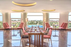 Restaurant - Radisson Blu Resort, Al Khobar Half Moon Bay (Abqaiq)