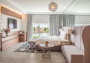 Premium bedding, minibar, in-room safe, iron/ironing board - Radisson Blu Resort, Al Khobar Half Moon Bay (Abqaiq)