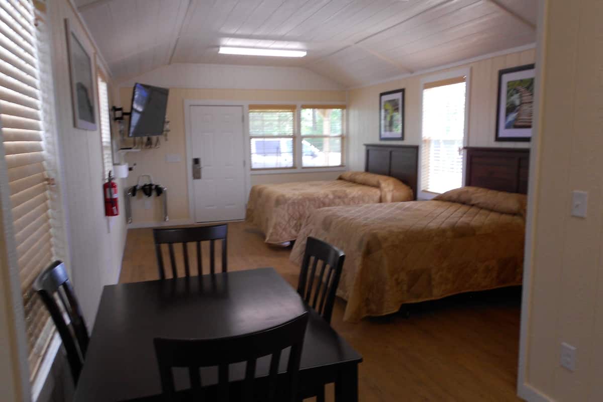 Comfort Cabin, 2 Queen Beds, Refrigerator & Microwave, Park View | Premium bedding, bed sheets