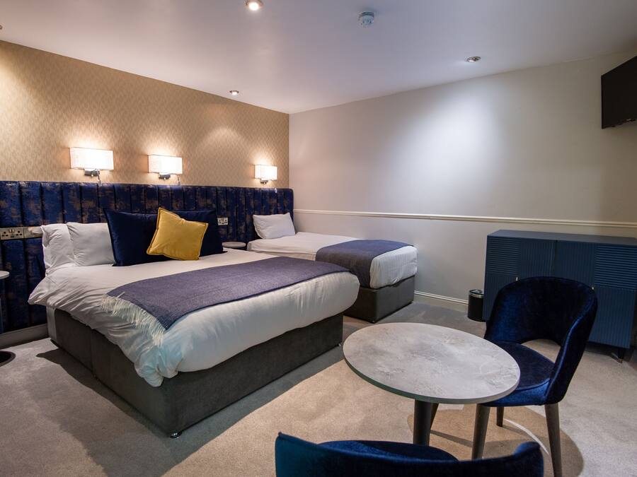 Desk, free WiFi, bed sheets, wheelchair access