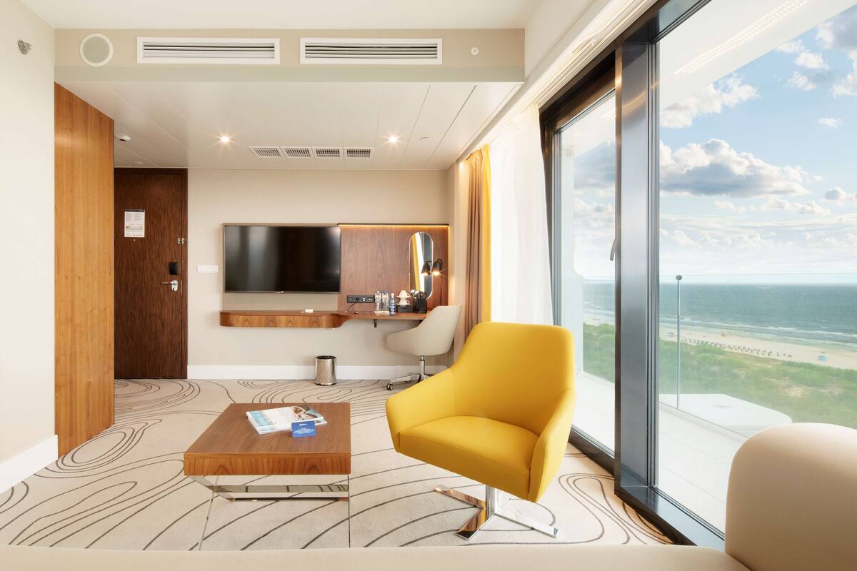 Beach/ocean view
