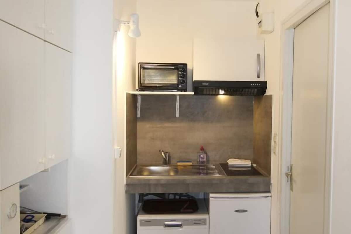 comfort studio, ensuite (appart-hotel (iris)) | private kitchenette | espresso maker, coffee/tea maker, electric kettle, high chair