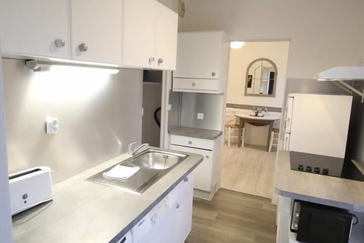 superior apartment, ensuite (appart-hotel t2 (lilas)) | private kitchen | espresso maker, coffee/tea maker, electric kettle, high chair