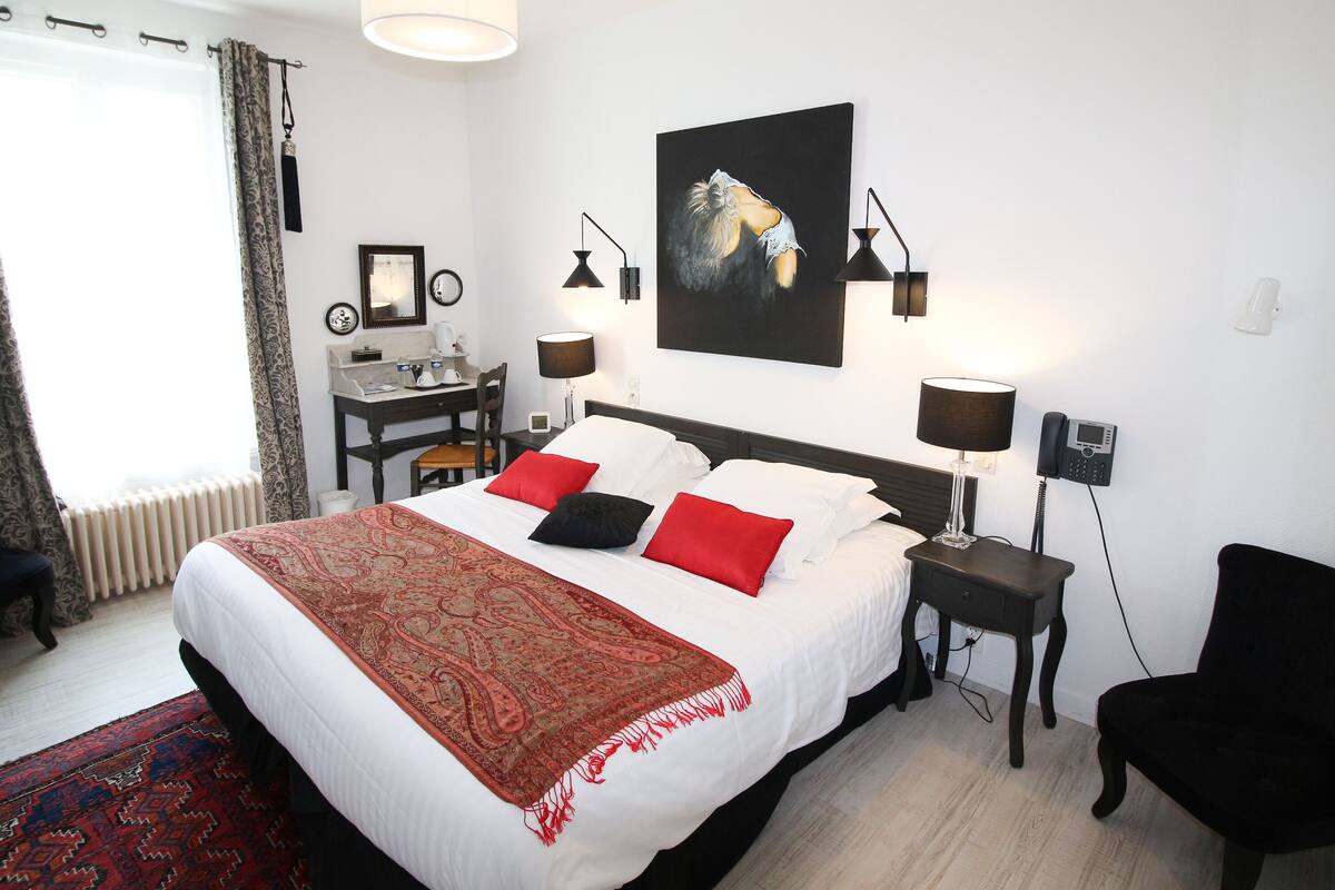 Premium bedding, pillow-top beds, blackout curtains