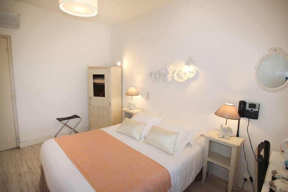 Premium bedding, pillow-top beds, blackout curtains