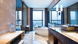 เครื่องนอนระดับพรีเมียม, ผ้านวมขนเป็ด, เตียงพร้อมฟูกเสริมที่นอน