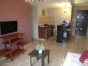 32-inch flat-screen TV with cable channels, TV - Casa Magno (Salta)