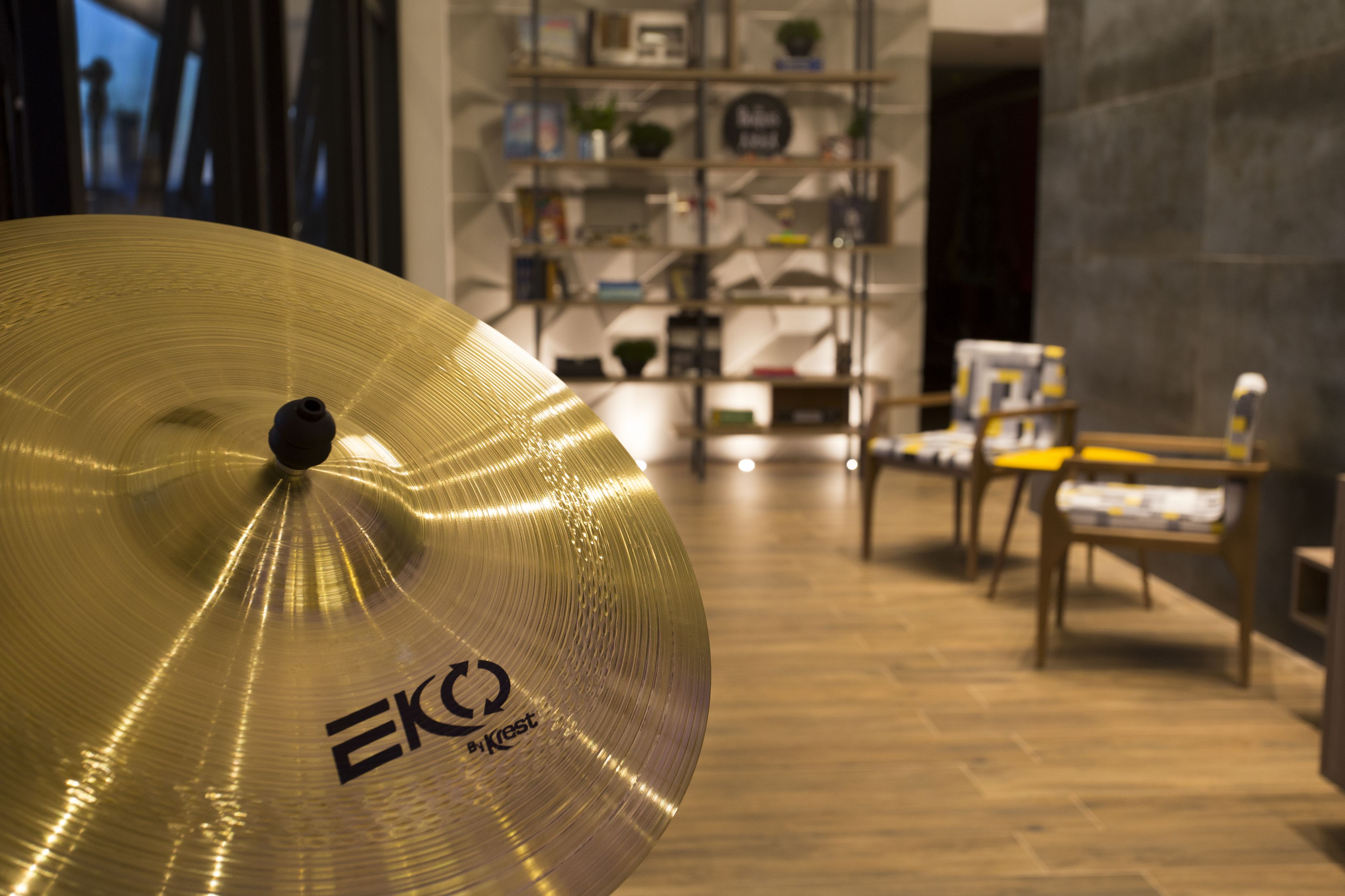 32-inch tv with cable channels