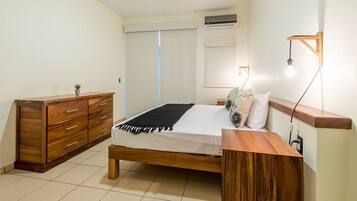 Deluxe Apartment, 2 Bedroom with Kitchen | Caja de seguridad en la habitación, escritorio y wifi gratis