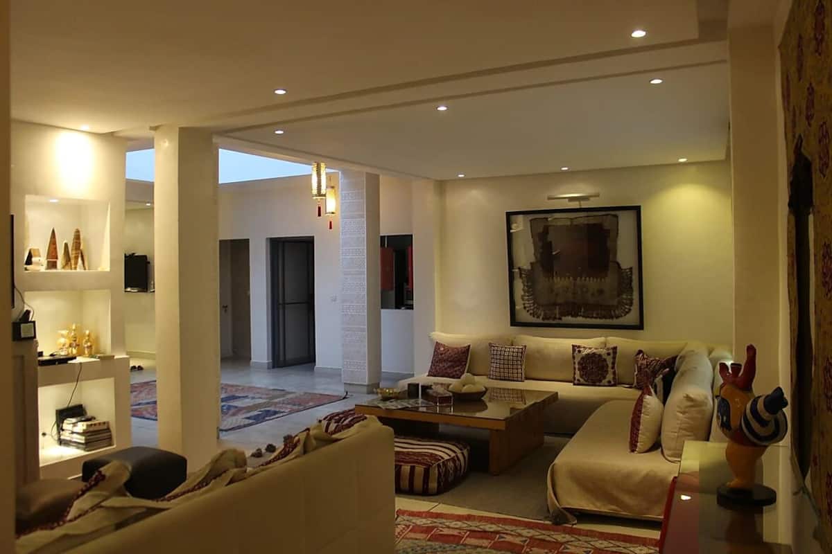 Design House, 6 Bedrooms, Private Bathroom | Living room | 26-inch flat-screen TV with satellite channels, TV, fireplace