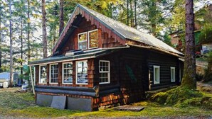 Free WiFi - Alaska's Bed, Breakfast and Canoe (Klawock)