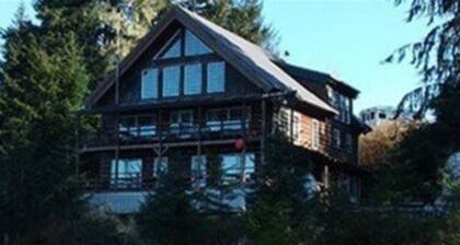 Alaska's Bed, Breakfast and Canoe
