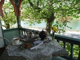 Romantic Triple Room, Ensuite (Victorian Loft - Lydia's ) | Miscellaneous