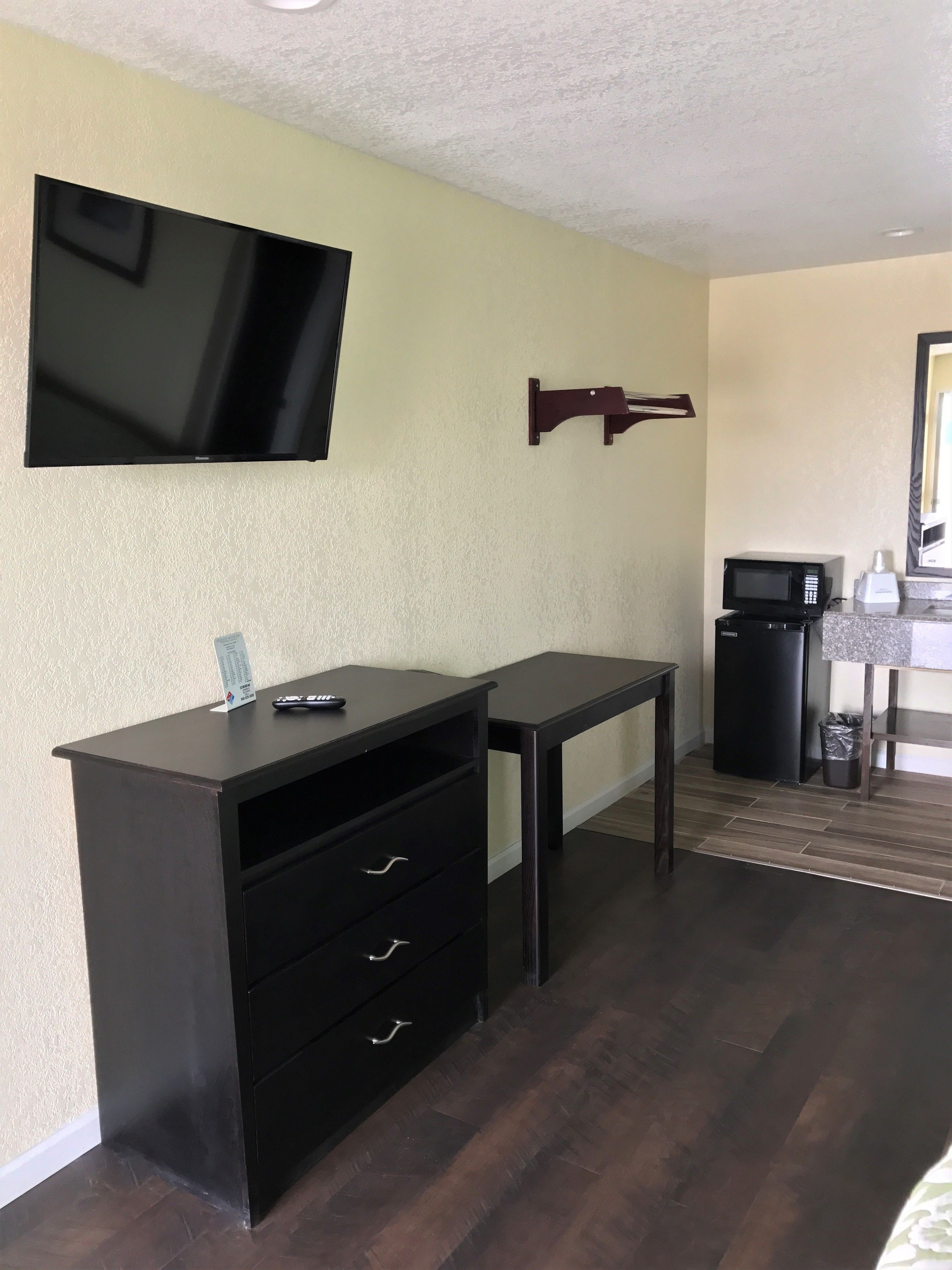 Habitación individual básica, 1 cama Queen size, para no fumadores | Servicios de la habitación