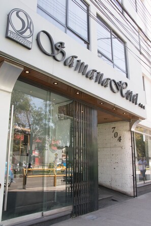 施設の正面
