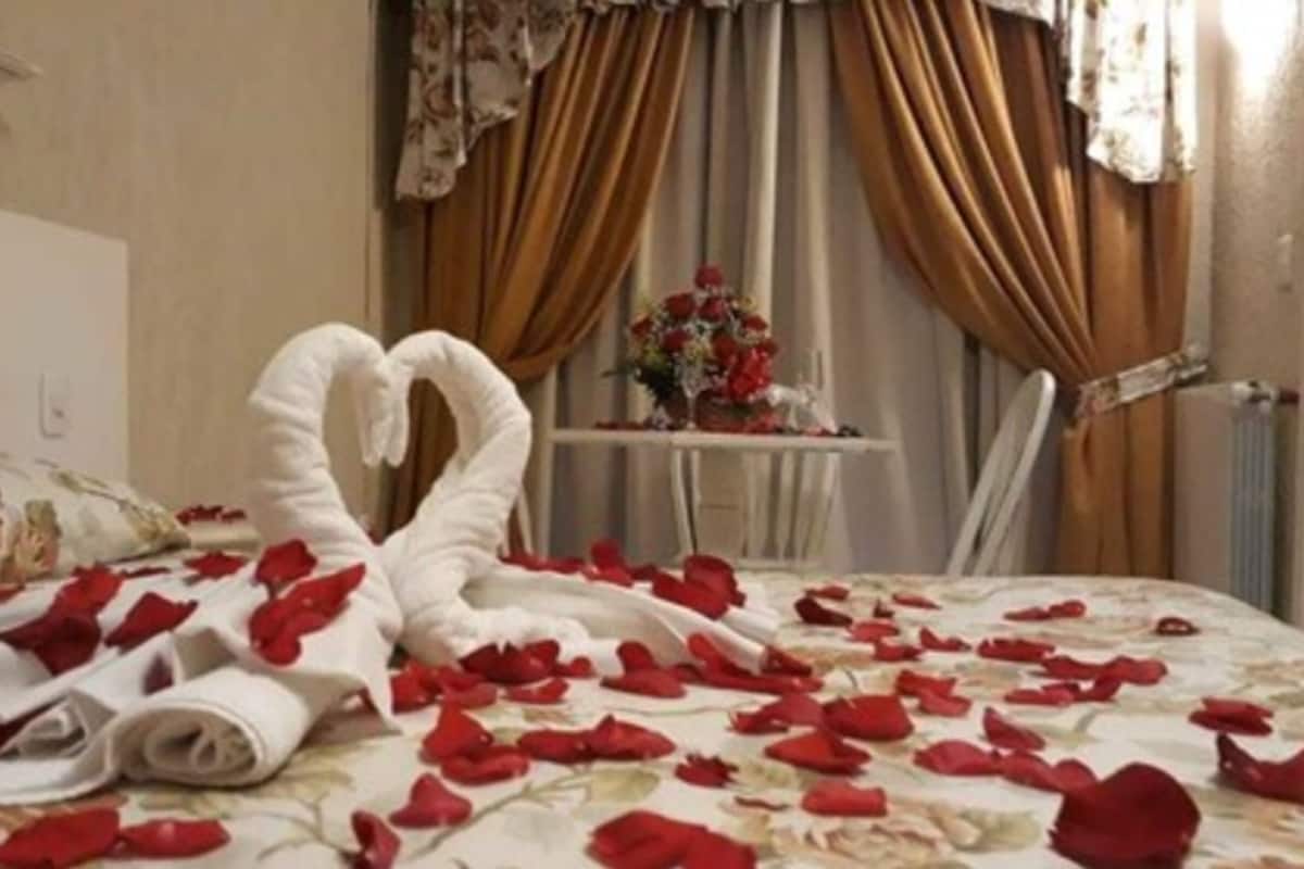 Escritorio, wifi gratis y ropa de cama