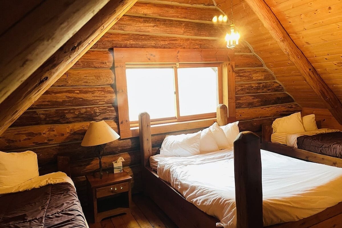 cabin, 3 bedrooms | bed sheets