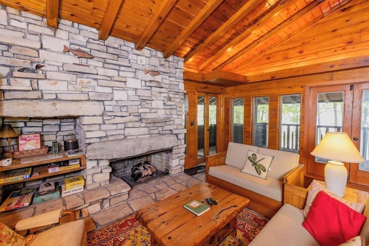 Cabin, 2 Bedrooms, Fireplace, Bay View | Bed sheets