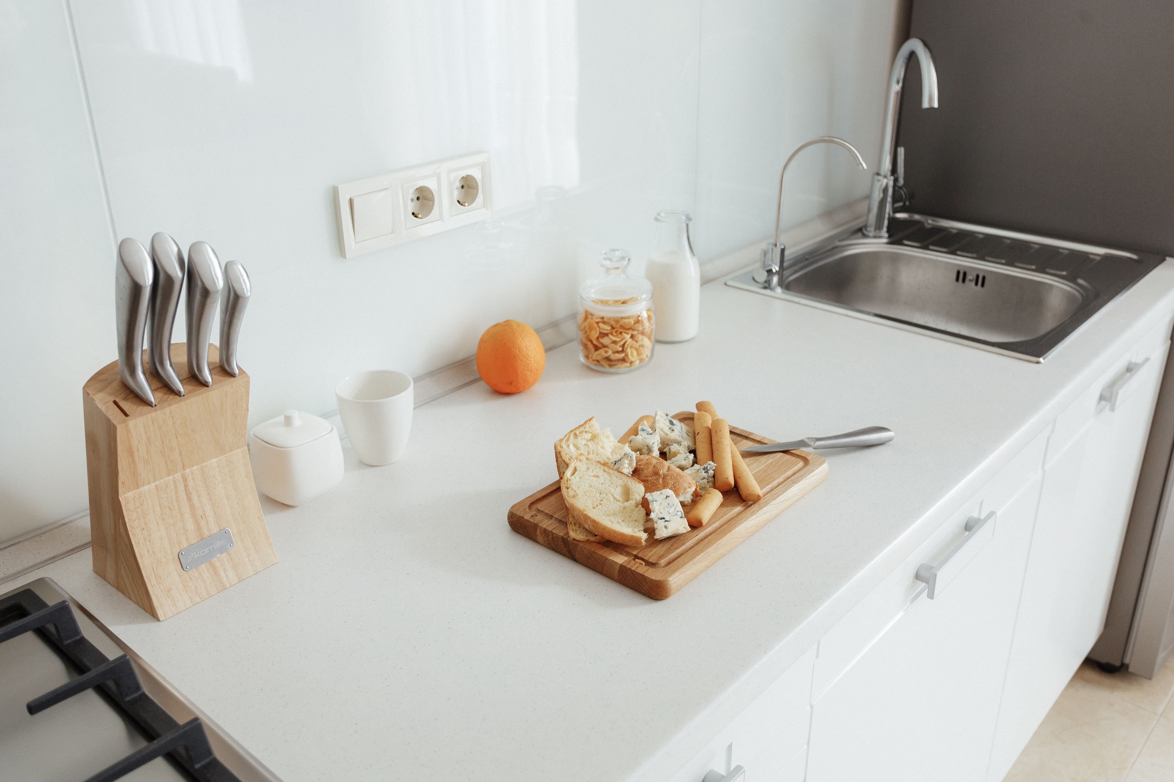 Fridge, microwave, stovetop, electric kettle