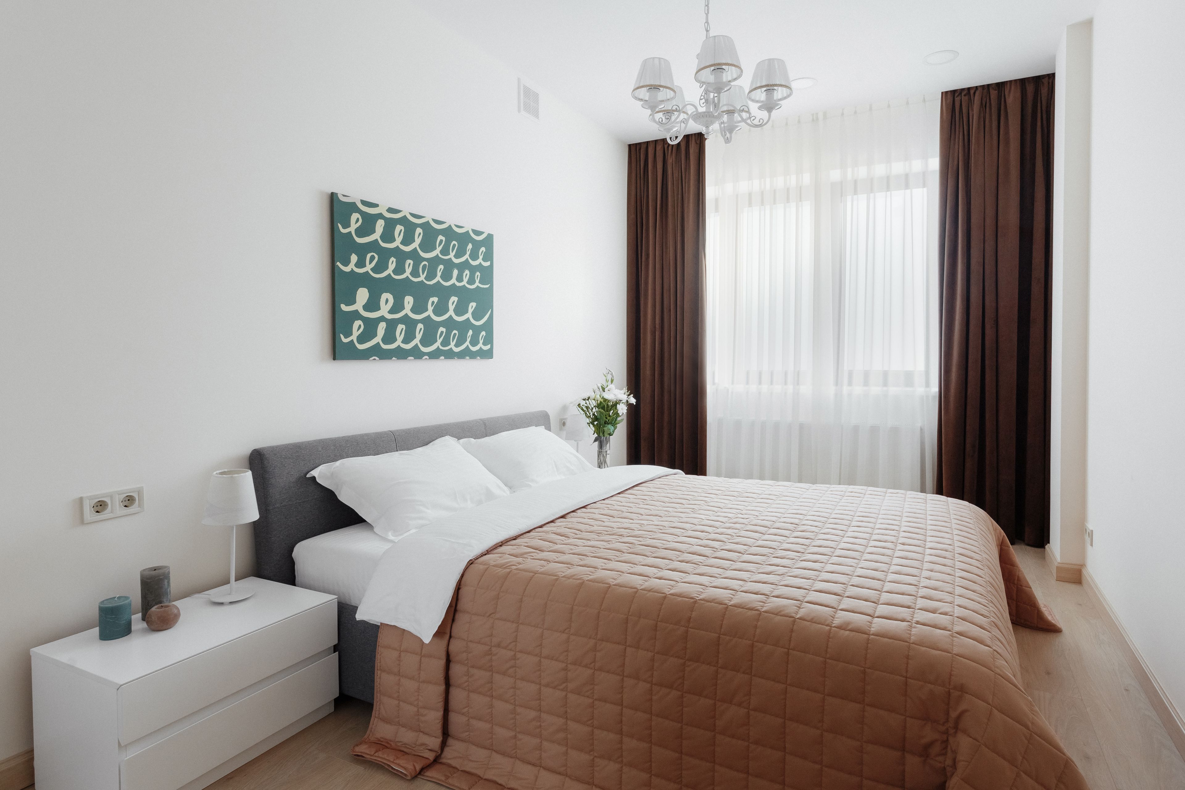 客房内保险箱、遮光窗帘、隔音、熨斗/熨衣板