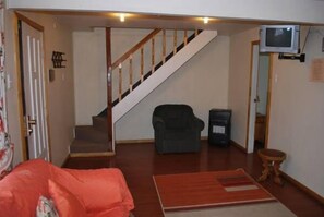 Standard Cottage, 2 Bedrooms | Living area | TV - Cabañas Borderio (Valdivia)