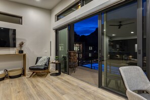 LaFave North: Johnson Mountain | Living area