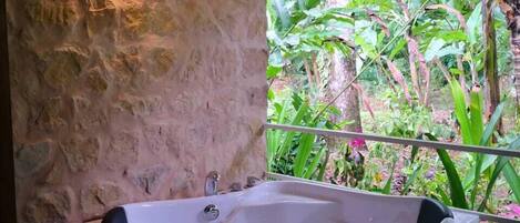 Chambre Deluxe | Bain à remous privé