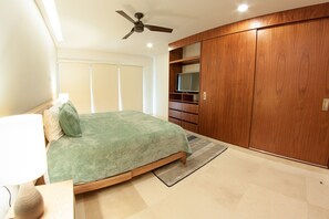 Habitación triple Deluxe, 3 habitaciones, alberca privada | 3 habitaciones y caja de seguridad en la habitación 