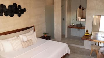Chambre Supérieure, 1 très grand lit | Literie de qualité supérieure, coffres-forts dans les chambres, bureau