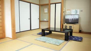 Japanese Style Room 208 | Free WiFi