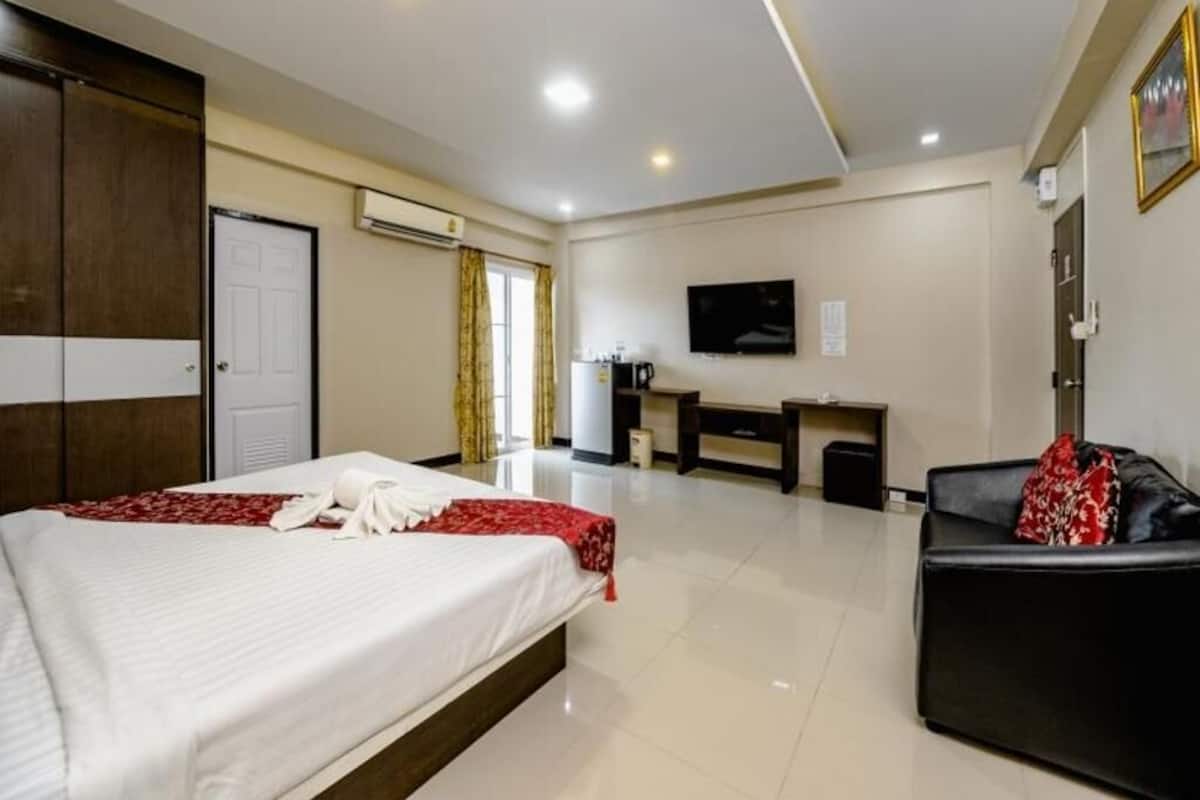 Hochwertige Bettwaren, Zimmersafe, Verdunkelungsvorhänge, Zustellbetten