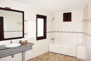 Premium-Zimmer, Strandnähe | Badezimmer