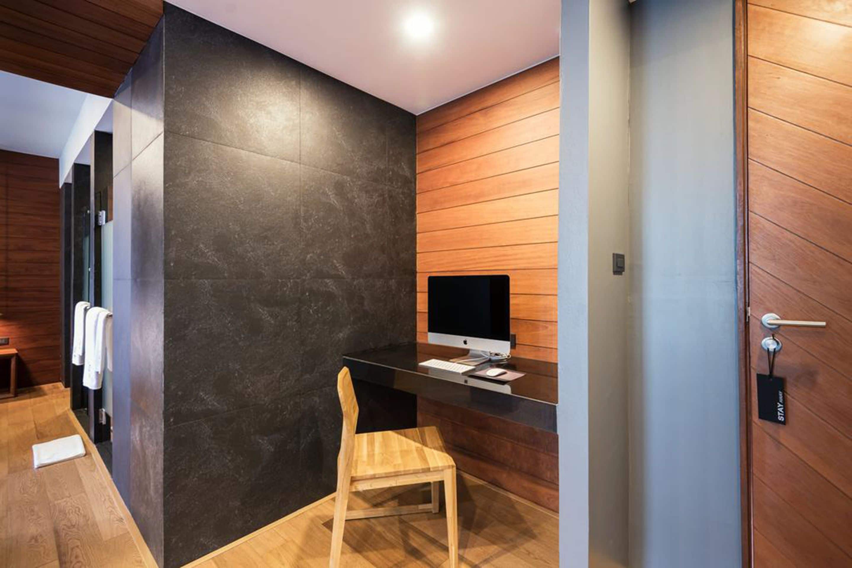 the habita prime | minibar, desk, free wifi