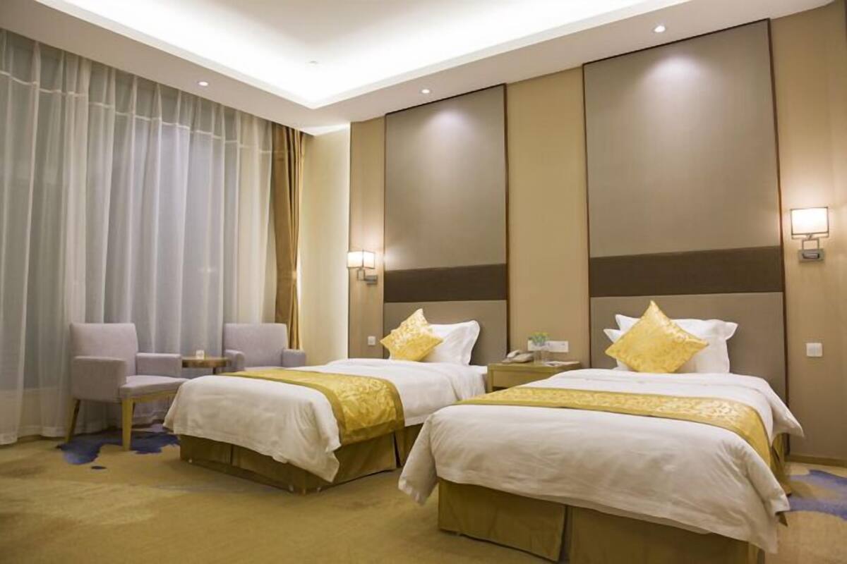 Economy Twin Room  | Desk, blackout curtains, free WiFi