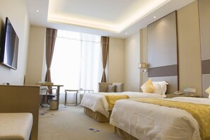 商务标准房 | 办公桌、遮光窗帘、免费 WiFi