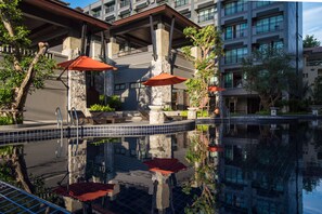 2 outdoor pools, pool umbrellas, pool loungers - Le Bali Resort & Spa (Pattaya)