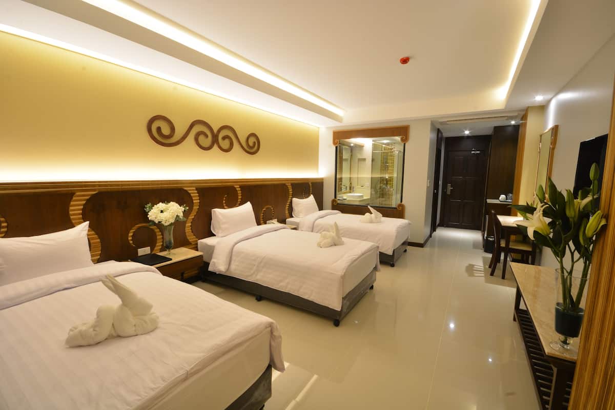 Deluxe Triple Room