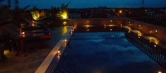 Day Sunrise Hotel