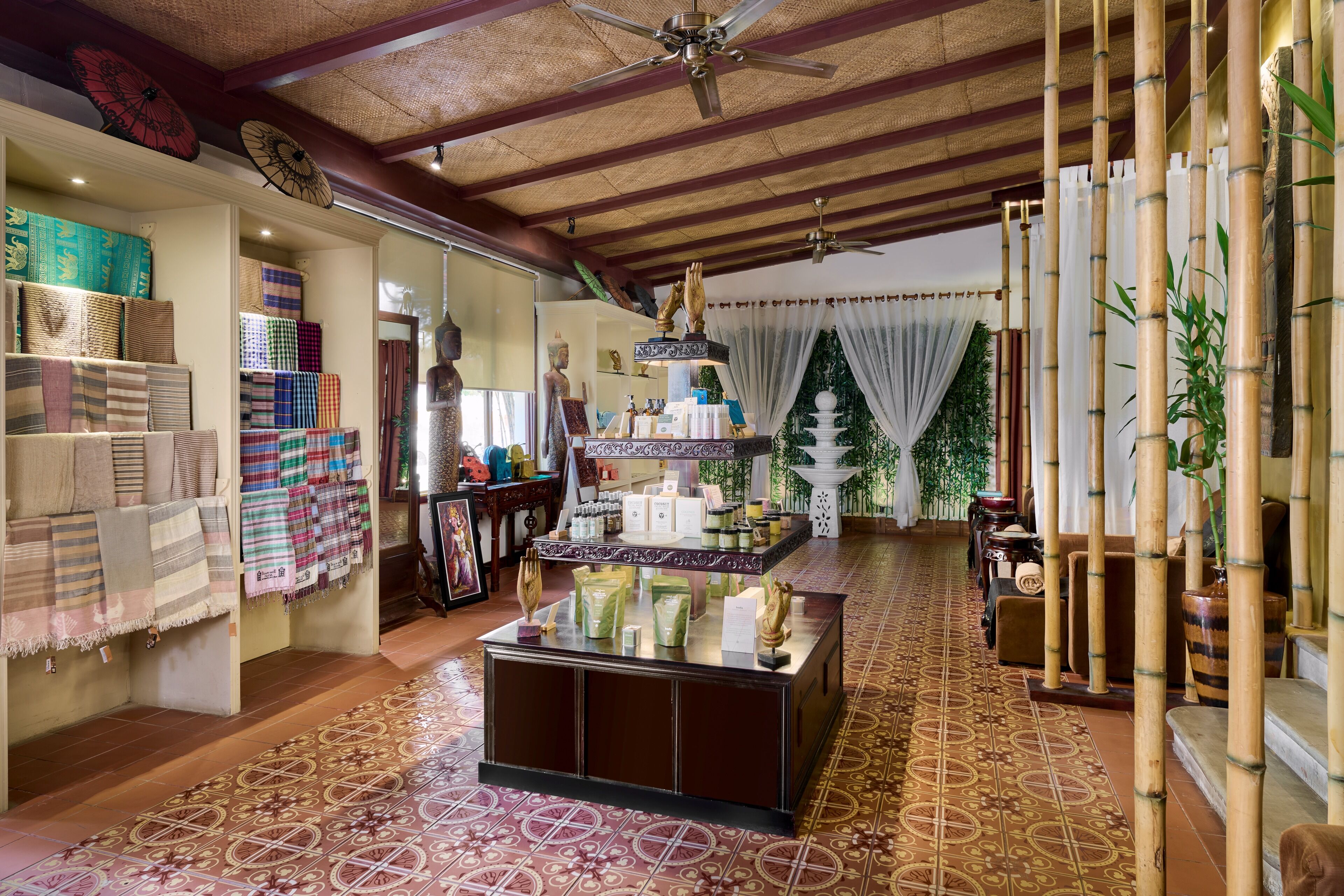 couples treatment room(s), sauna, hot tub, steam room